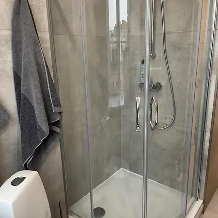 Happydog Lounge Апартаменти